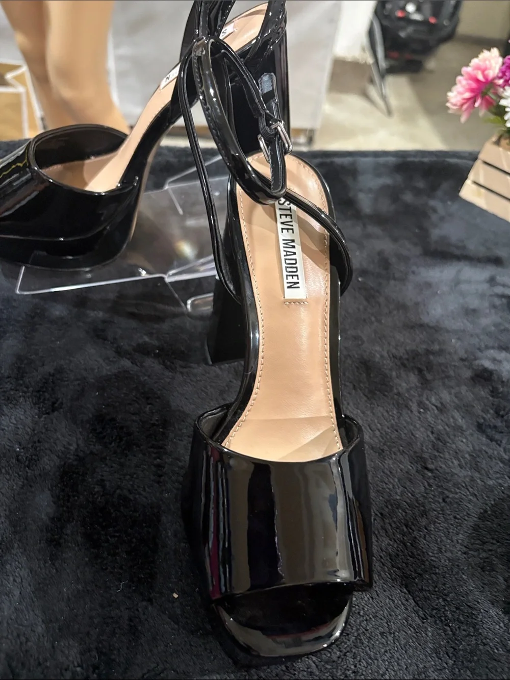 Steve Madden shiny patent